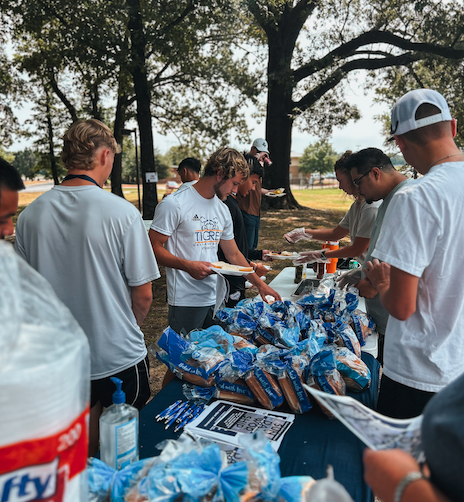 students getting hamburgers