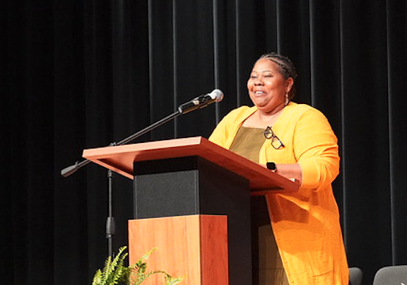Patt speaking