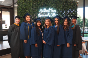 August 2026 MLT graduates with faculty